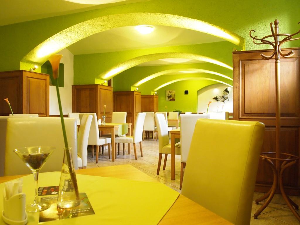 Pension Habermannova Vila Bludov  Bagian luar foto