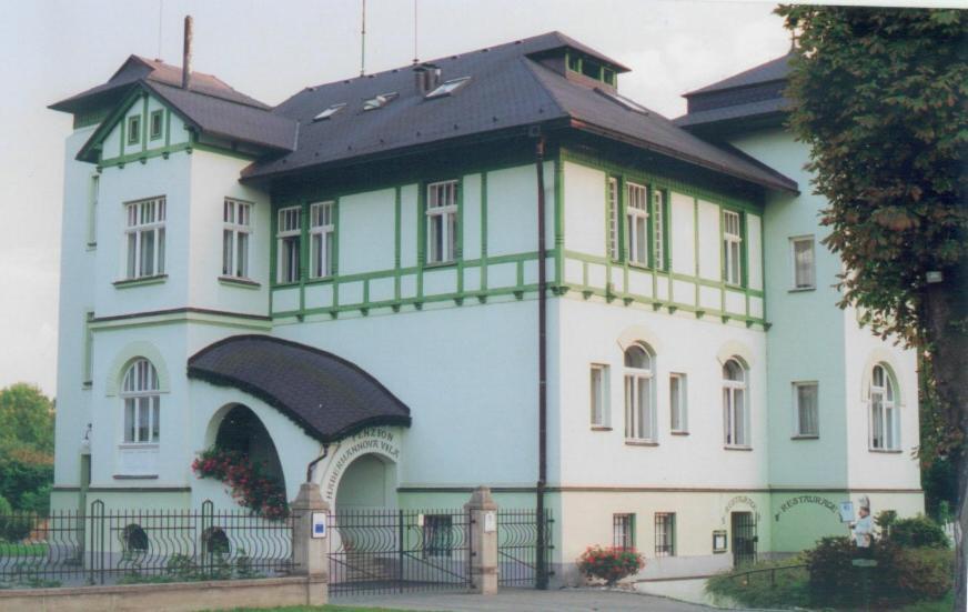 Pension Habermannova Vila Bludov  Bagian luar foto